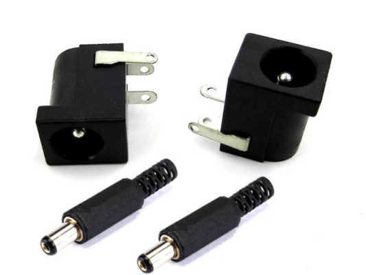 conector de toma de corriente DC005 y conector plug